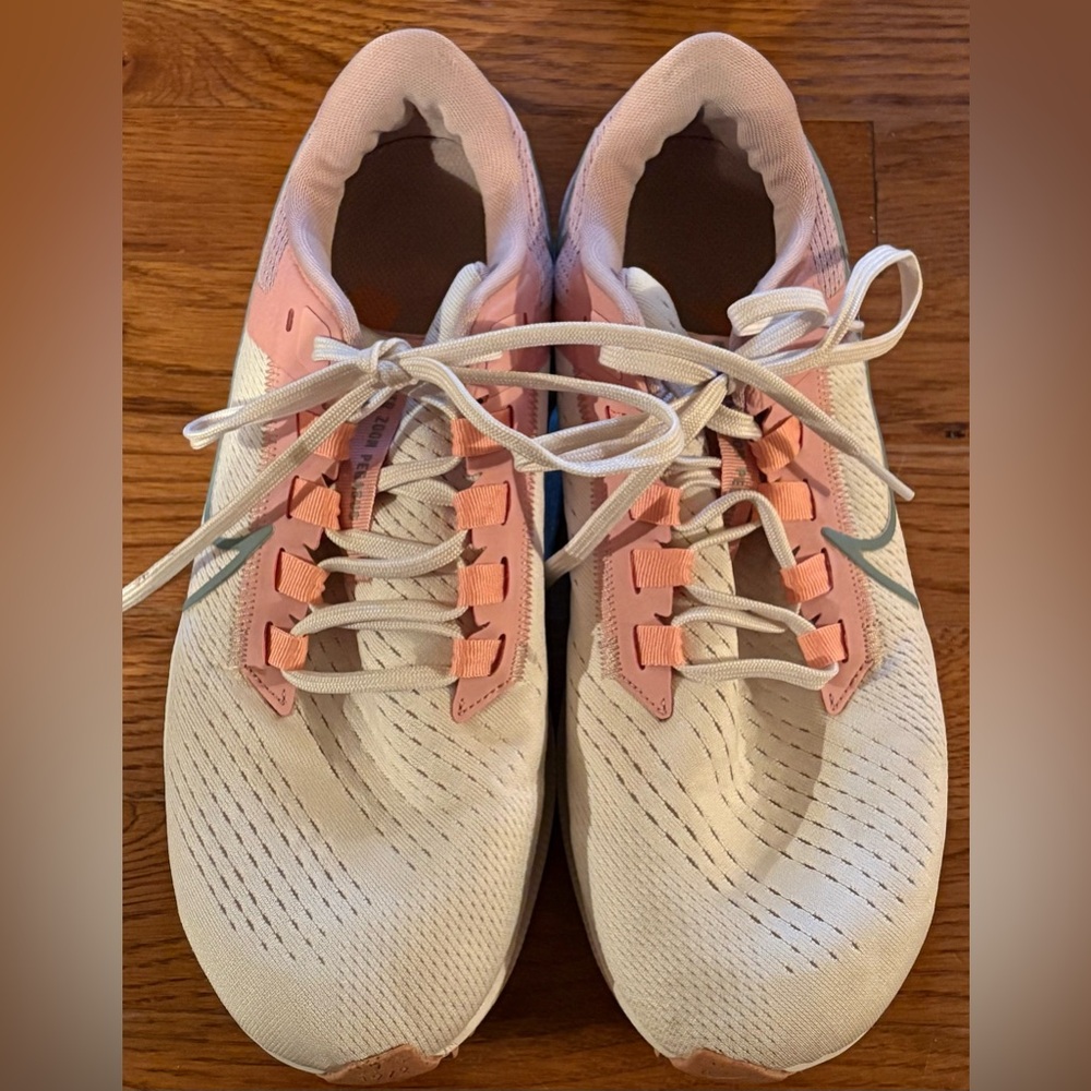 Nike Women’s Air Pegasus, Size 9.5, EUC